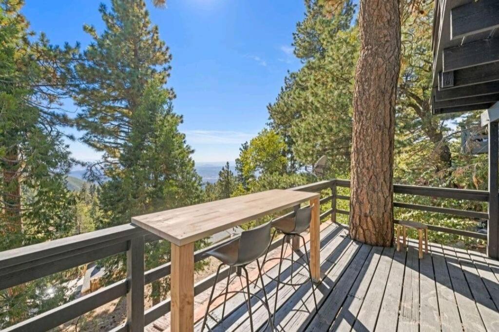 Updated Mountain Cabin Retreat With 180 Views Off Deck And Balcony Running Springs Экстерьер фото
